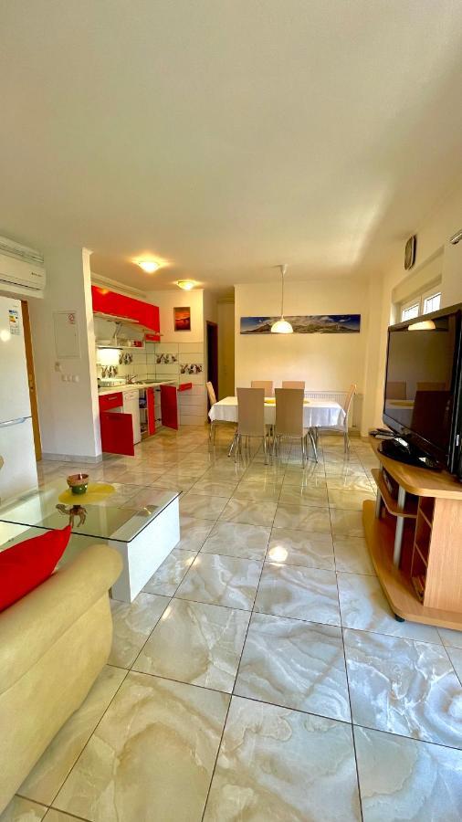 Apartments Neven Omiš Dış mekan fotoğraf