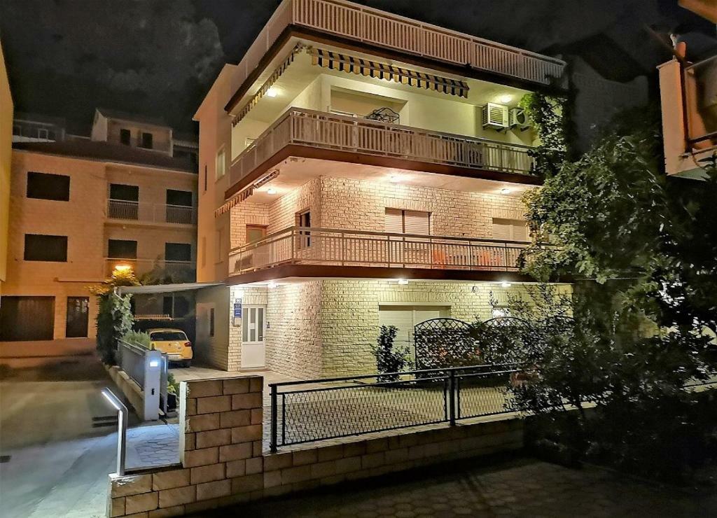 Apartments Neven Omiš Dış mekan fotoğraf