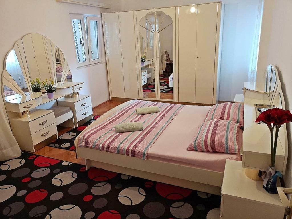 Apartments Neven Omiš Dış mekan fotoğraf